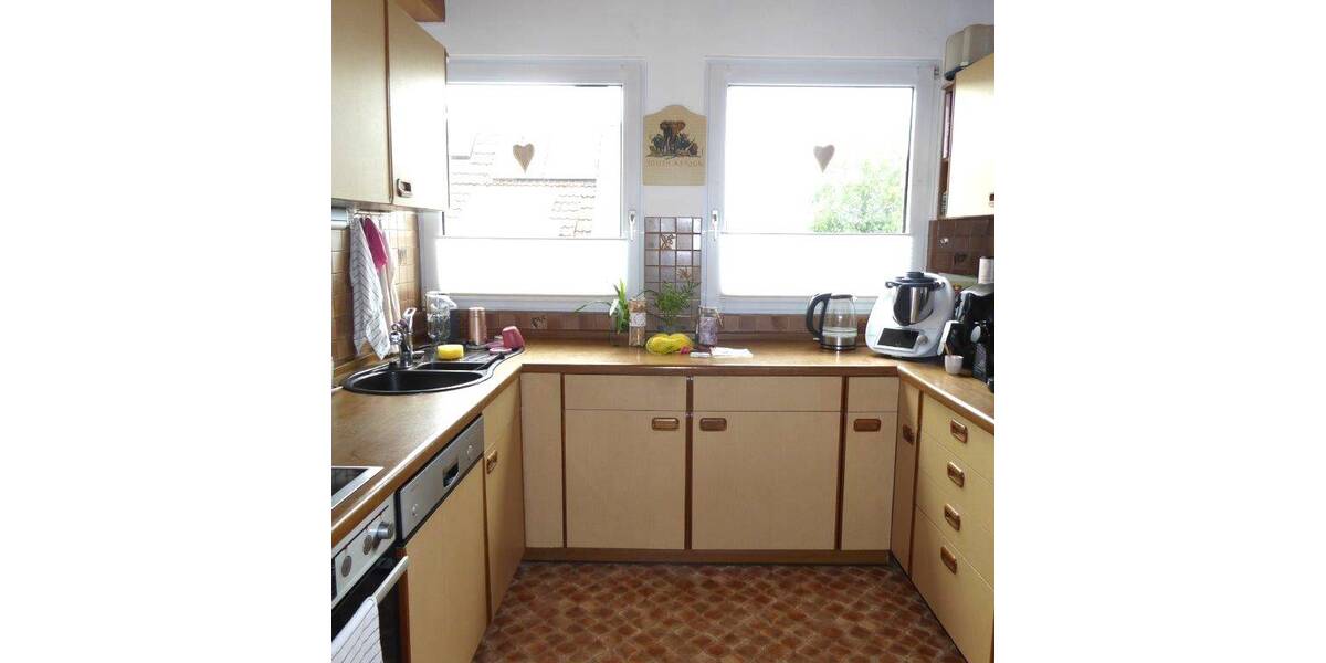 Etagenwohnung Friedrichsdorf - 4 Zimmer, 90 m&sup2;, 990&euro; | Angebot:26453427