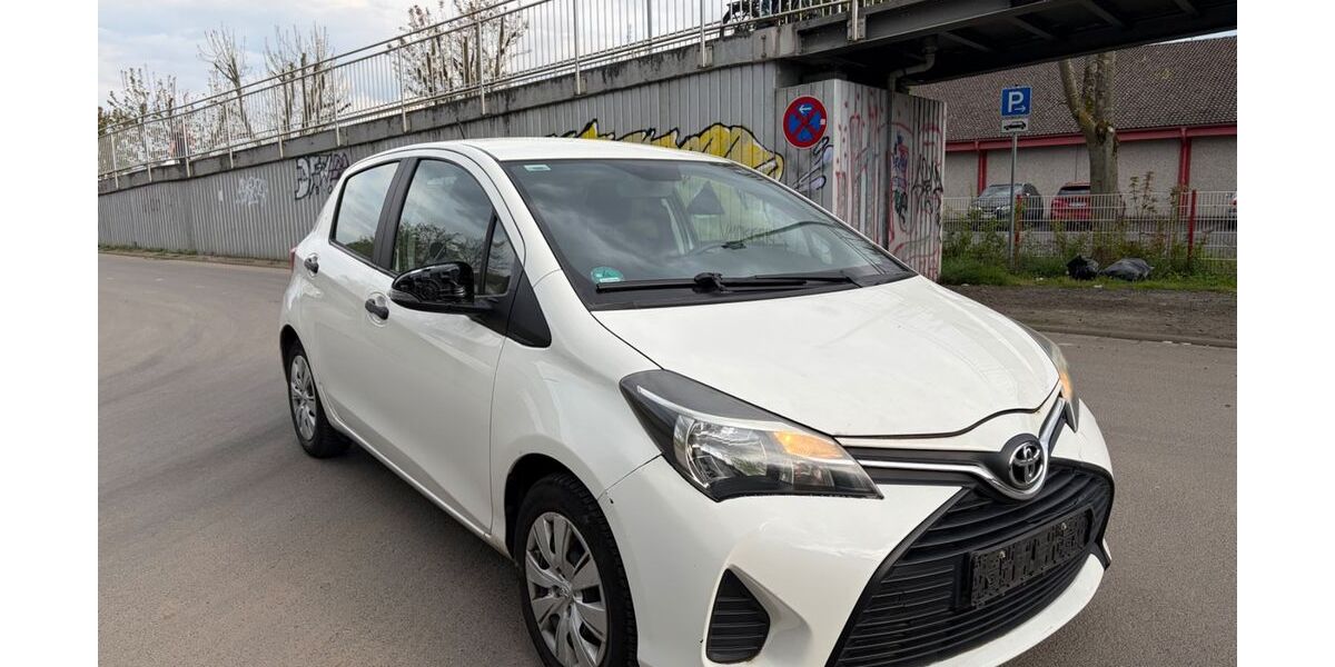 Toyota Yaris 63.000 km 5.990 &euro; Dietzenbach 63128