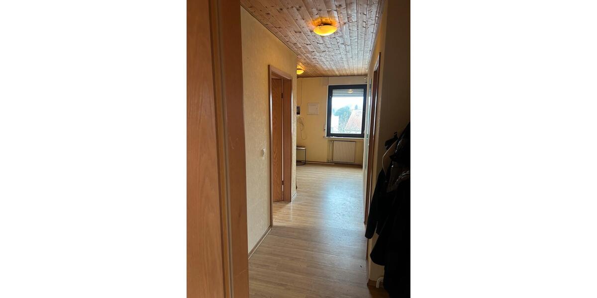 Dachgeschoßwohnung Rodgau - 2.5 Zimmer, 68 m&sup2;, 900&euro; | Angebot:25239301