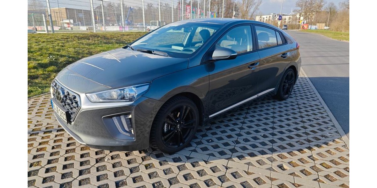 Hyundai IONIQ 14.398 km 17.999 &euro; Wöllstadt 61206