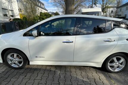 Nissan Leaf 54.502 km 15.900 &euro; Frankfurt am Main 60487