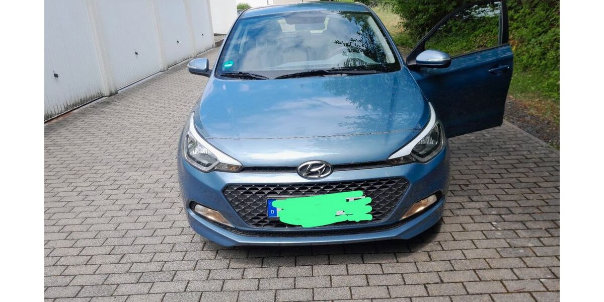 Hyundai i20 26.716 km 11.499 &euro; Büdingen 63654
