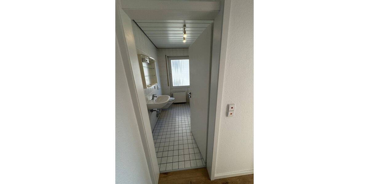 Etagenwohnung Egelsbach - 2 Zimmer, 74 m&sup2;, 1.050&euro; | Angebot:26840367