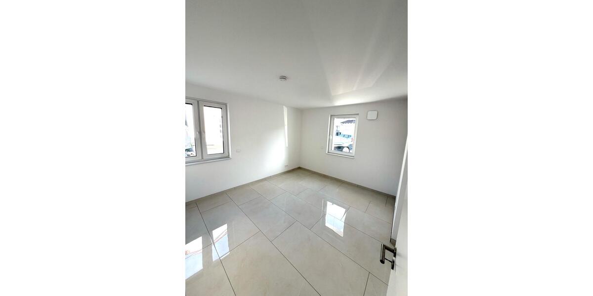 Einfamilienhaus Frankfurt am Main Eschersheim - 6 Zimmer, 177 m&sup2;, 3.700&euro; | Angebot:26418782