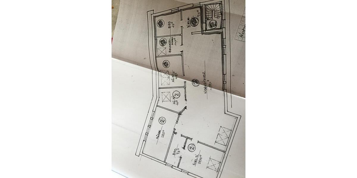 Dachgeschoßwohnung Ranstadt - 6 Zimmer, 210 m&sup2;, 250.000&euro; | Angebot:25871007