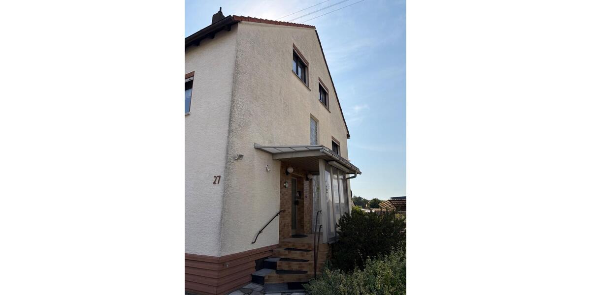 Doppelhaushälfte Frankfurt am Main Schwanheim - 8 Zimmer, 160 m&sup2;, 295.000&euro; | Angebot:27623708