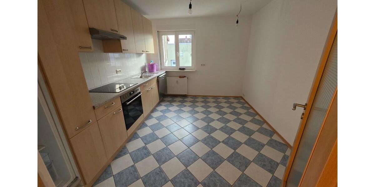 Etagenwohnung Karben - 3 Zimmer, 86 m&sup2;, 850&euro; | Angebot:25515620