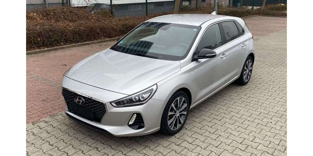 Hyundai i30 133.000 km 10.450 &euro; Frankfurt am Main 60389