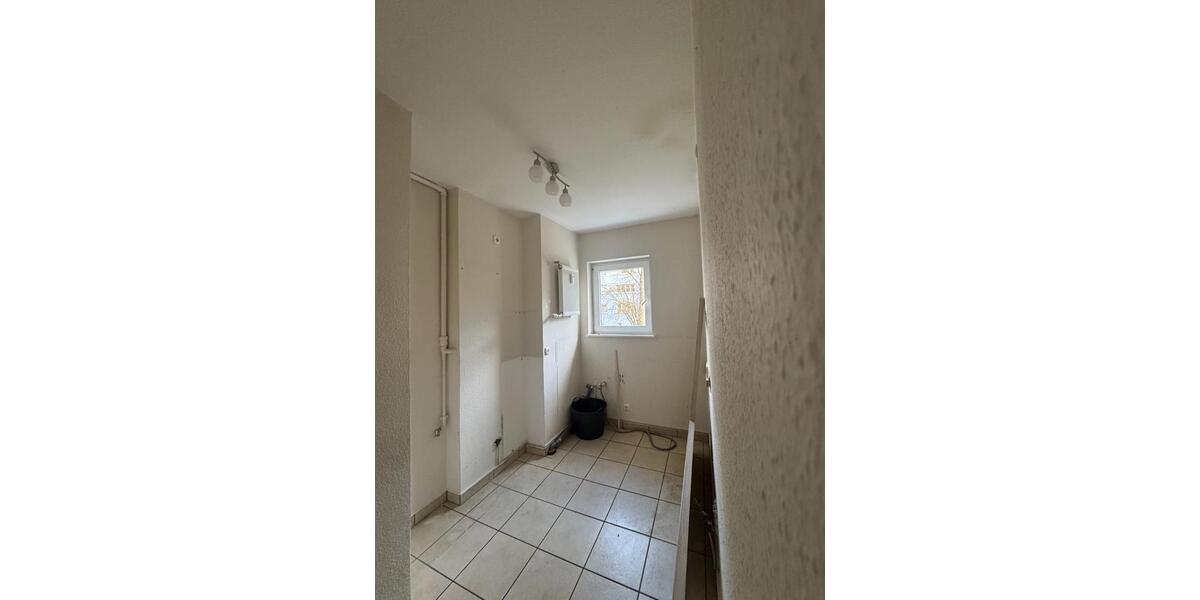 Hochparterre Frankfurt am Main Eschersheim - 4 Zimmer, 81 m&sup2;, 450.000&euro; | Angebot:25234922