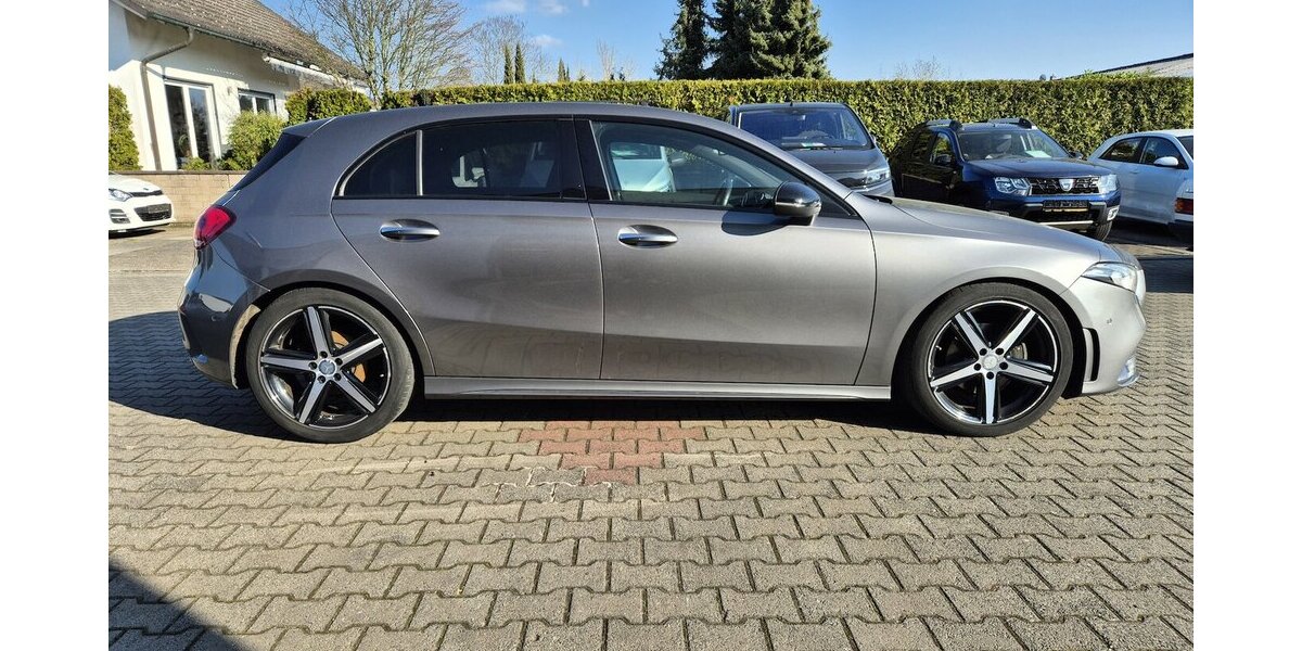 Mercedes-Benz A 200 d AMG Line Automatik, Navi, Rückfahrkamera, 211.222 km 16.390 &euro; Rodgau 63110