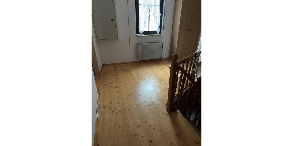 Einfamilienhaus Ortenberg - 7 Zimmer, 180 m&sup2;, 280.000&euro; | Angebot:25936656