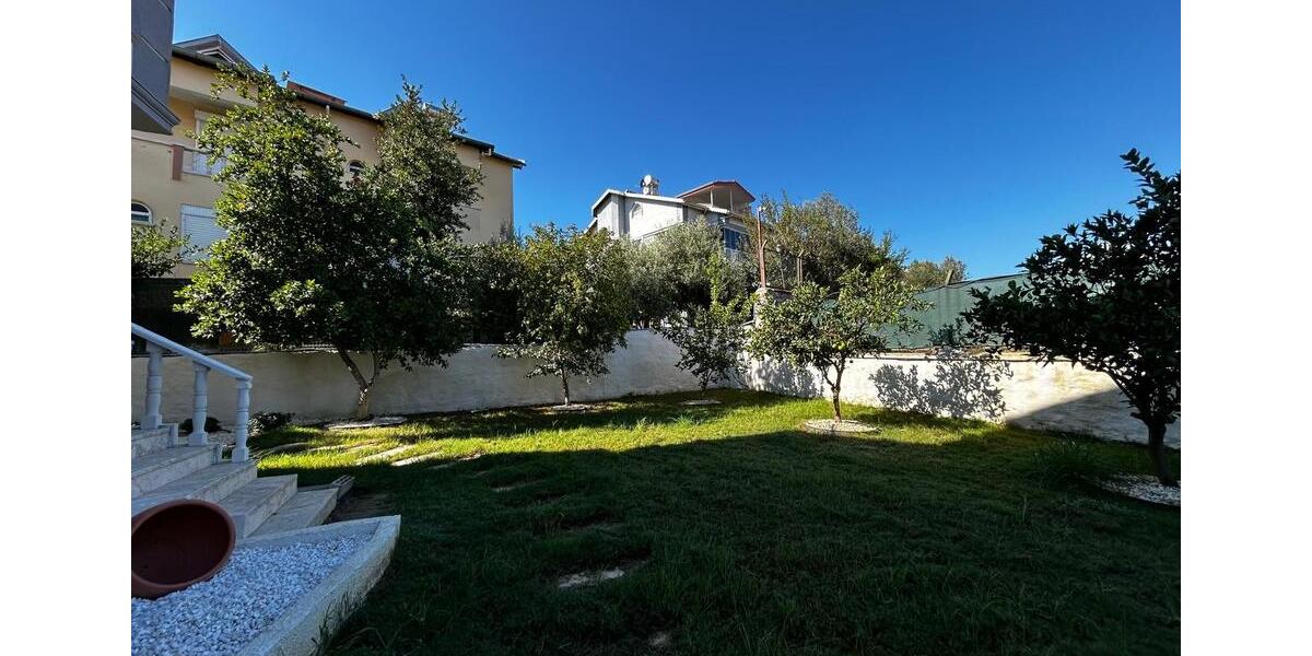 Villa Offenbach am Main Buchrain - 5 Zimmer, 300 m&sup2;, 300.000&euro; | Angebot:25903264