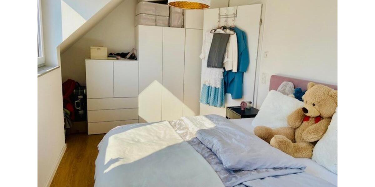 Dachgeschoßwohnung Frankfurt am Main Ginnheim - 2 Zimmer, 57 m&sup2;, 1.165&euro; | Angebot:25648822