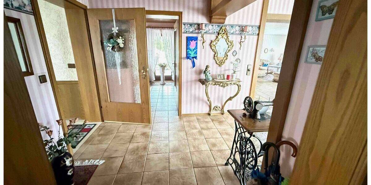 Mehrfamilienhaus, Wohnhaus Aschaffenburg Leider - 7 Zimmer, 296 m&sup2;, 1.450.000&euro; | Angebot:26608023