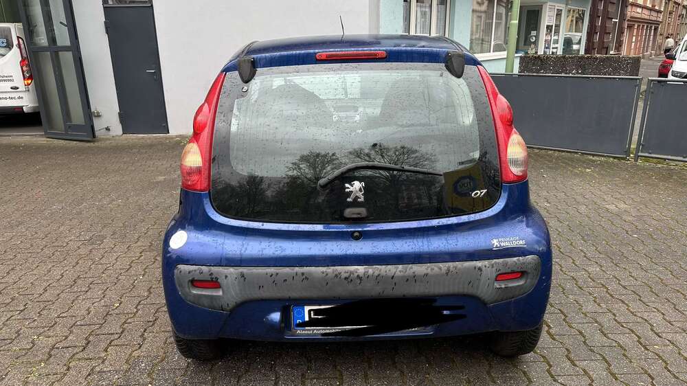 Peugeot 107 116.000 km 1.200 &euro; Frankfurt Am Main 60314