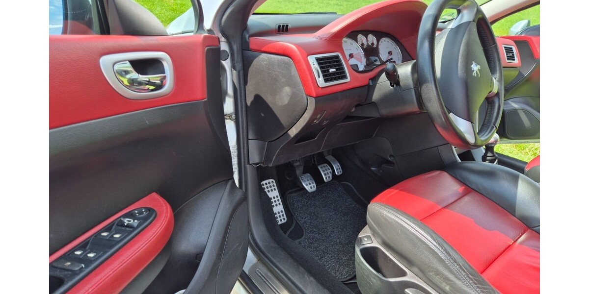 Peugeot 307 CC 220.000 km 2.850 &euro; Nidderau 61130