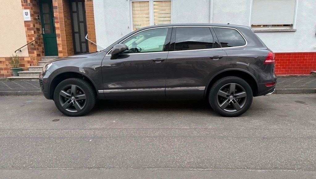 VW Touareg 198.700 km 13.500 &euro; Hanau 63450