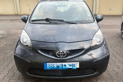Toyota Aygo (X) 137.000 km 2.500 &euro; Neu-Isenburg 63263