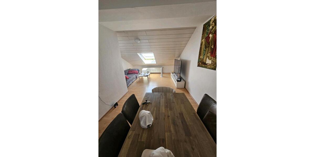 Dachgeschoßwohnung Bruchköbel - 2 Zimmer, 60 m&sup2;, 850&euro; | Angebot:26640388