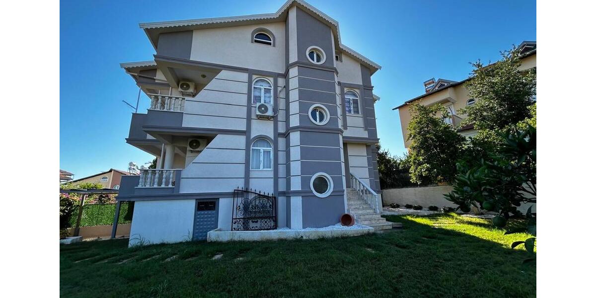 Villa Offenbach am Main Buchrain - 5 Zimmer, 300 m&sup2;, 300.000&euro; | Angebot:25903264