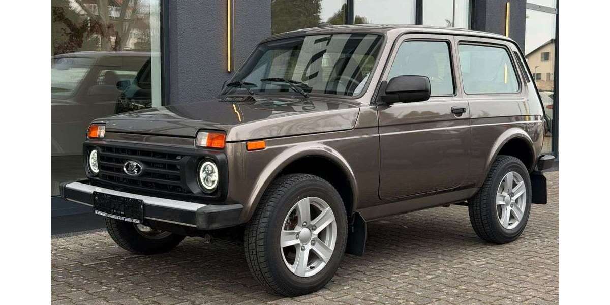 Lada Niva 32.707 km 17.400 &euro; Gelnhausen 63571