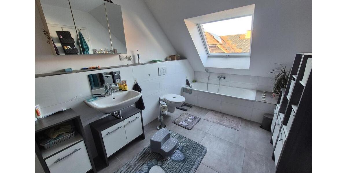 Etagenwohnung Gelnhausen - 4 Zimmer, 128 m&sup2;, 1.350&euro; | Angebot:25553299