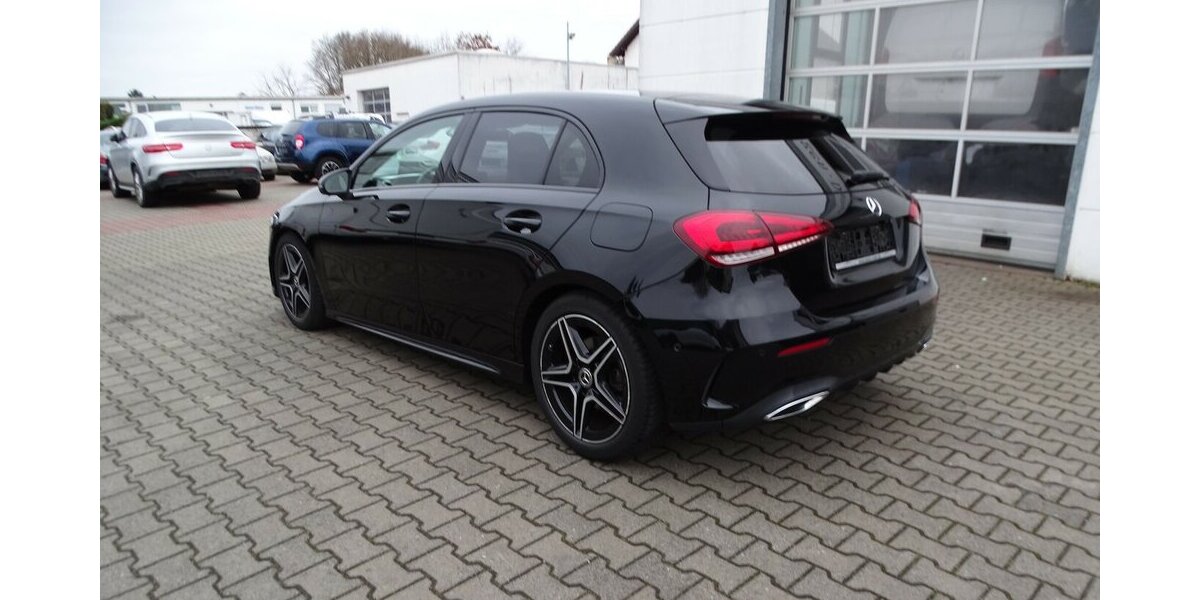 Mercedes-Benz A 200 AMG Line, Standheizung, Leder, Rückfahrkamer 145.252 km 17.990 &euro; Rodgau 63110
