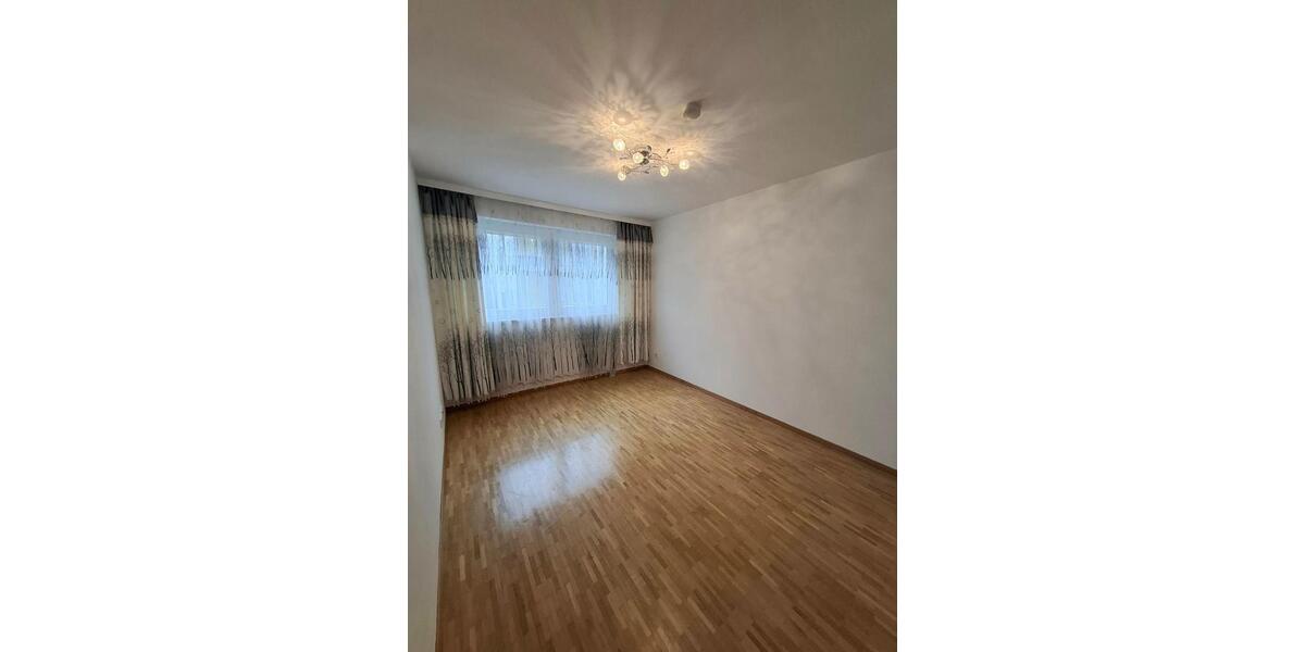 Erdgeschoßwohnung Frankfurt am Main Gallus - 4 Zimmer, 110 m&sup2;, 2.100&euro; | Angebot:23845641