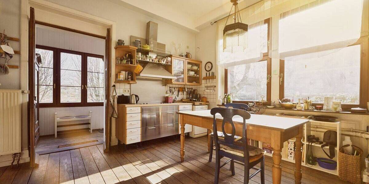 Mehrfamilienhaus, Wohnhaus Frankfurt am Main Seckbach - 6 Zimmer, 242 m&sup2;, 1.100.000&euro; | Angebot:26139136