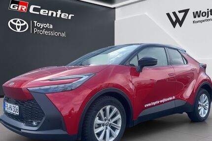 Toyota C-HR 2.000 km 33.390 &euro; Friedberg 61169