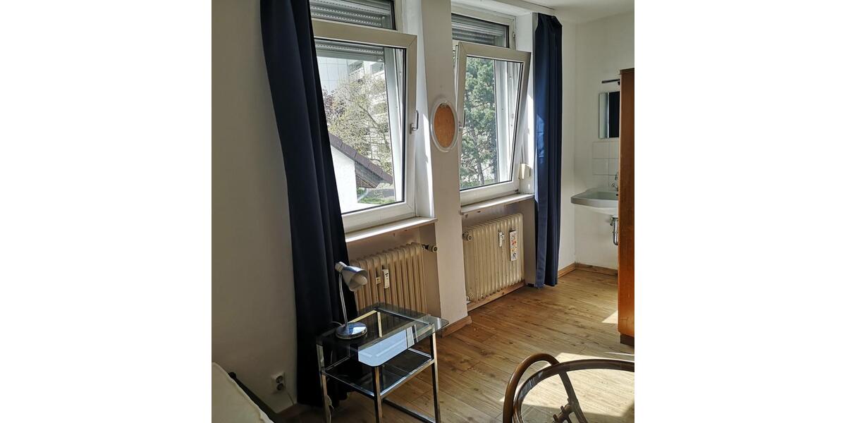 Dachgeschoßwohnung Frankfurt am Main Oberrad - 1 Zimmer, 14 m&sup2;, 450&euro; | Angebot:25959570