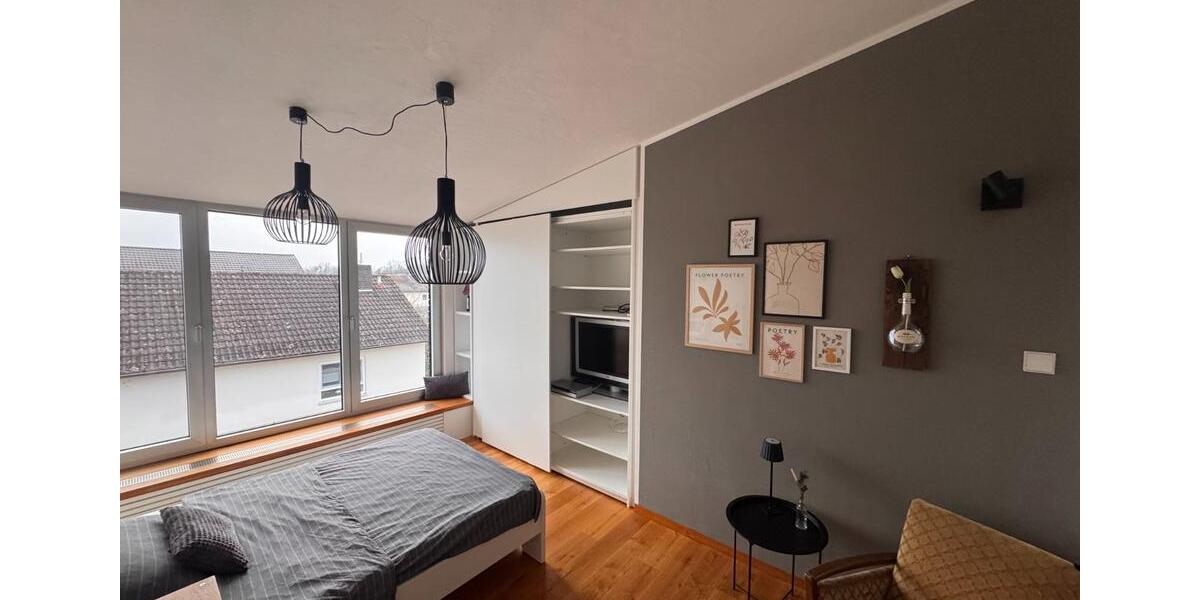 Dachgeschoßwohnung Aschaffenburg Damm - 1 Zimmer, 33 m&sup2;, 820&euro; | Angebot:24361577