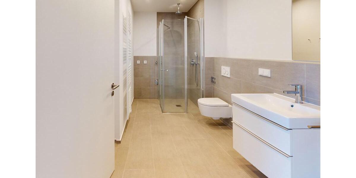 Dachgeschoßwohnung Frankfurt am Main Bornheim - 2 Zimmer, 77 m&sup2;, 2.135&euro; | Angebot:25273318