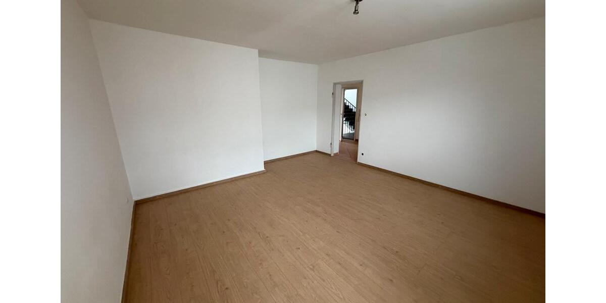 Etagenwohnung Frankfurt am Main Sachsenhausen Süd - 2 Zimmer, 63 m&sup2;, 1.500&euro; | Angebot:25792450