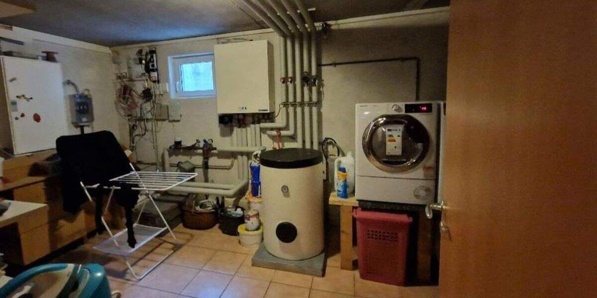 Reihenmittelhaus Aschaffenburg Innenstadt - 6 Zimmer, 152 m&sup2;, 650.000&euro; | Angebot:25698047