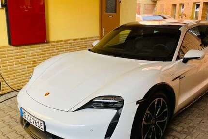 Porsche Taycan 14.227 km 169.999 &euro; Friedrichsdorf 61381