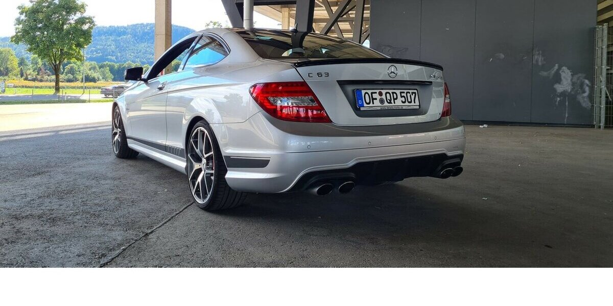 Mercedes-Benz C 63 AMG Coupe Edition 507 Panoramadach 138.000 km 57.900 &euro; Rodgau 63110