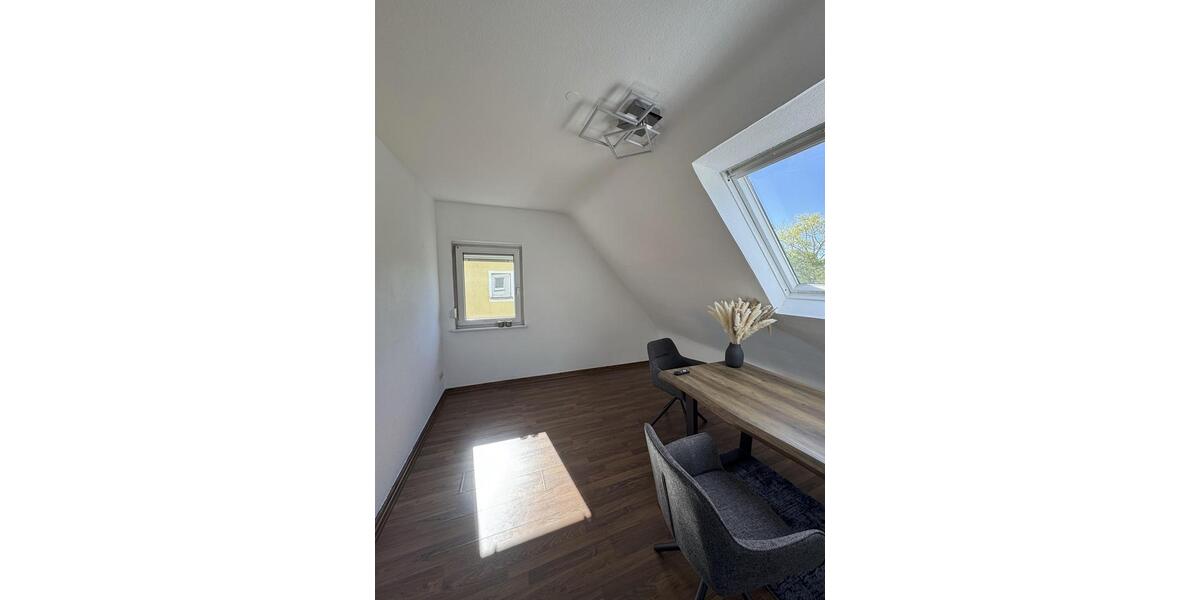 Dachgeschoßwohnung Hanau - 2 Zimmer, 50 m&sup2;, 500&euro; | Angebot:26372964