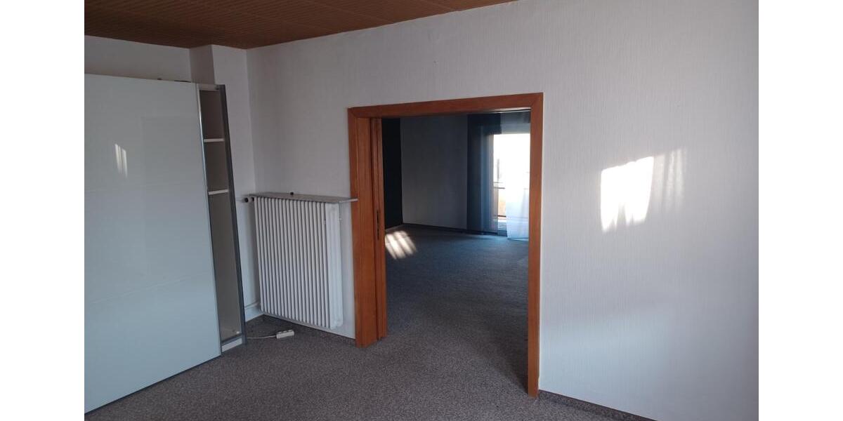 Einfamilienhaus Oberursel (Taunus) - 8 Zimmer, 200 m&sup2;, 1.499.999&euro; | Angebot:22109884