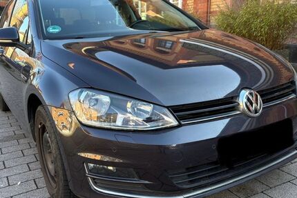 VW Golf 109.000 km 8.900 &euro; Heusenstamm 63150