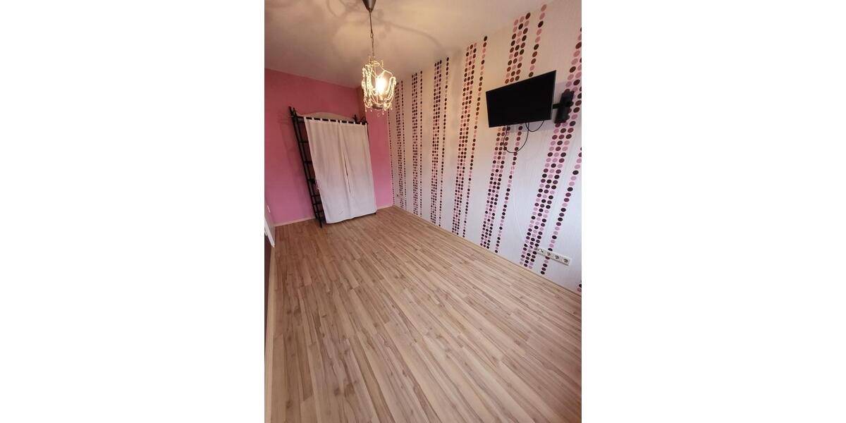 Reihenhaus Frankfurt am Main Sachsenhausen Süd - 5 Zimmer, 110 m&sup2;, 225.000&euro; | Angebot:25987425