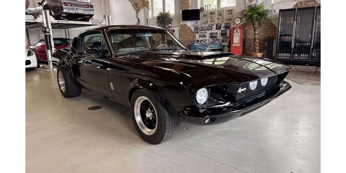 Ford Mustang 8.800 km 149.950 &euro; ASchaffenburg 63739