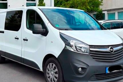 Opel Vivaro 200.000 km 8.900 &euro; Frankfurt 60311