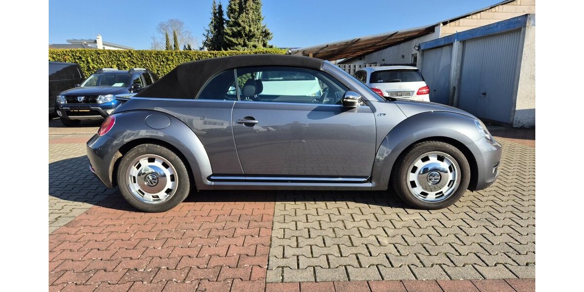 VW Beetle Sport Fender Soundsystem, Bi-Xenon, Navigat 68.122 km 16.890 &euro; Rodgau 63110