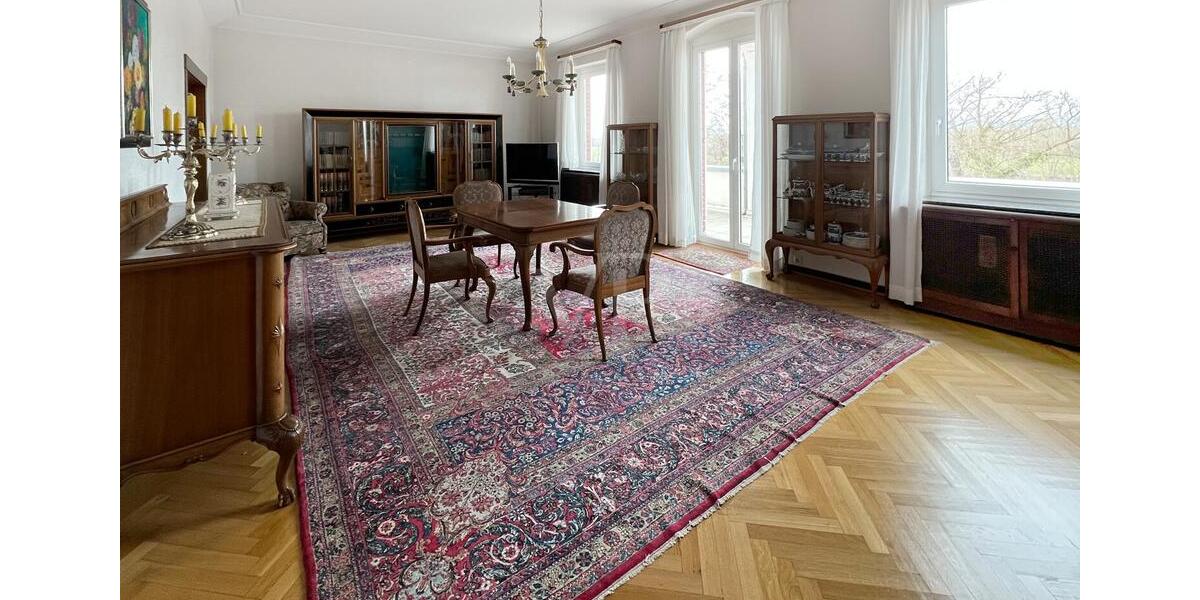 Maisonettenwohnung Kelsterbach - 8 Zimmer, 215 m&sup2;, 2.600&euro; | Angebot:25236970