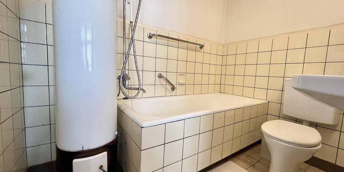 Einfamilienhaus Büdingen Eckartshausen - 7 Zimmer, 131 m&sup2;, 128.000&euro; | Angebot:26891506