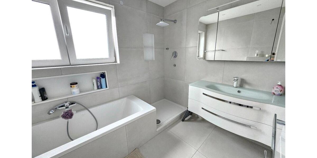 Doppelhaushälfte Rosbach vor der Höhe - 6 Zimmer, 150 m&sup2;, 750.000&euro; | Angebot:24497272