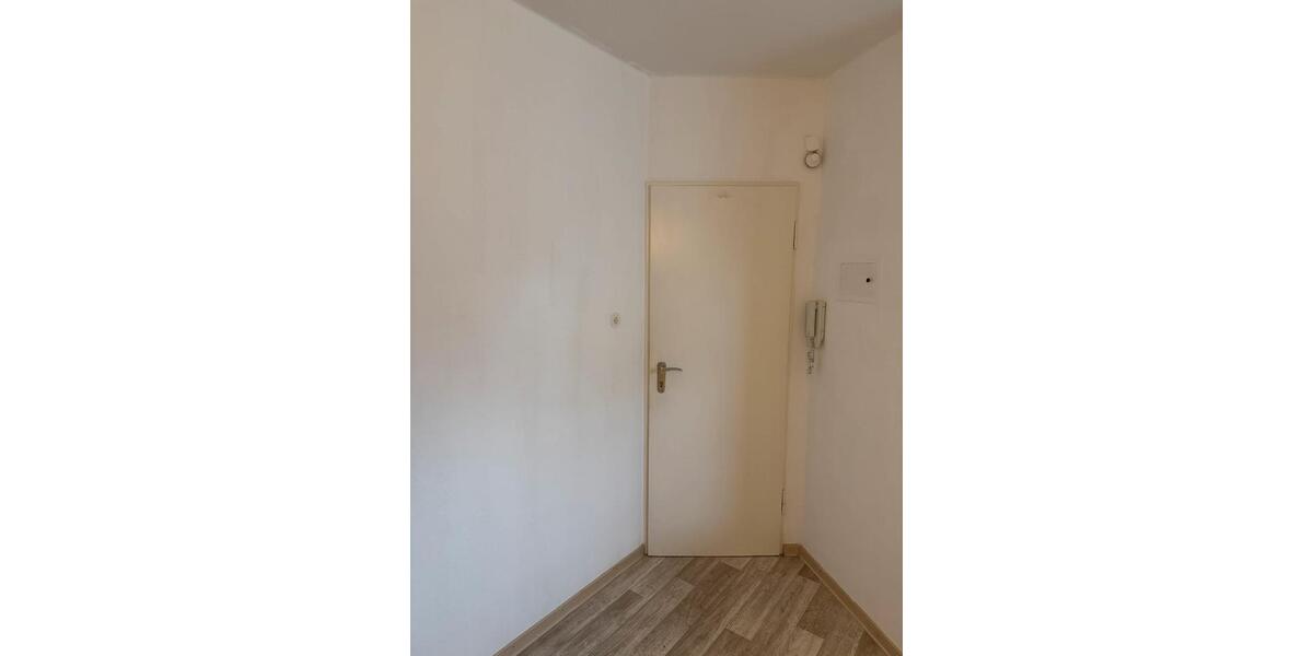 Dachgeschoßwohnung Frankfurt am Main Bergen-Enkheim - 1 Zimmer, 18 m&sup2;, 380&euro; | Angebot:27597322