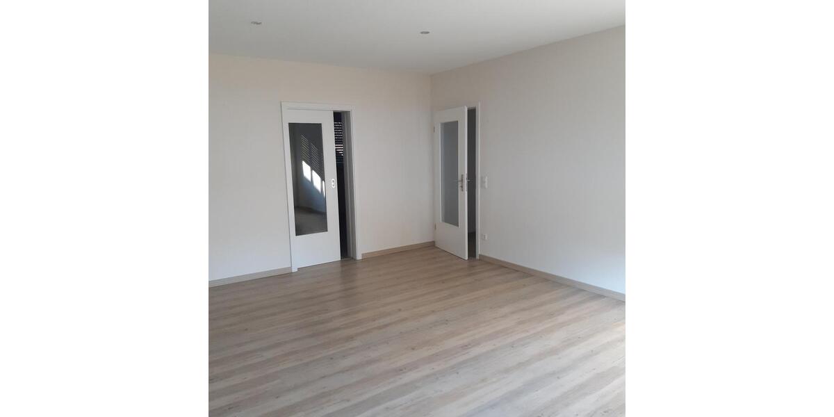 Etagenwohnung Schöllkrippen - 3 Zimmer, 106 m&sup2;, 800&euro; | Angebot:25807308