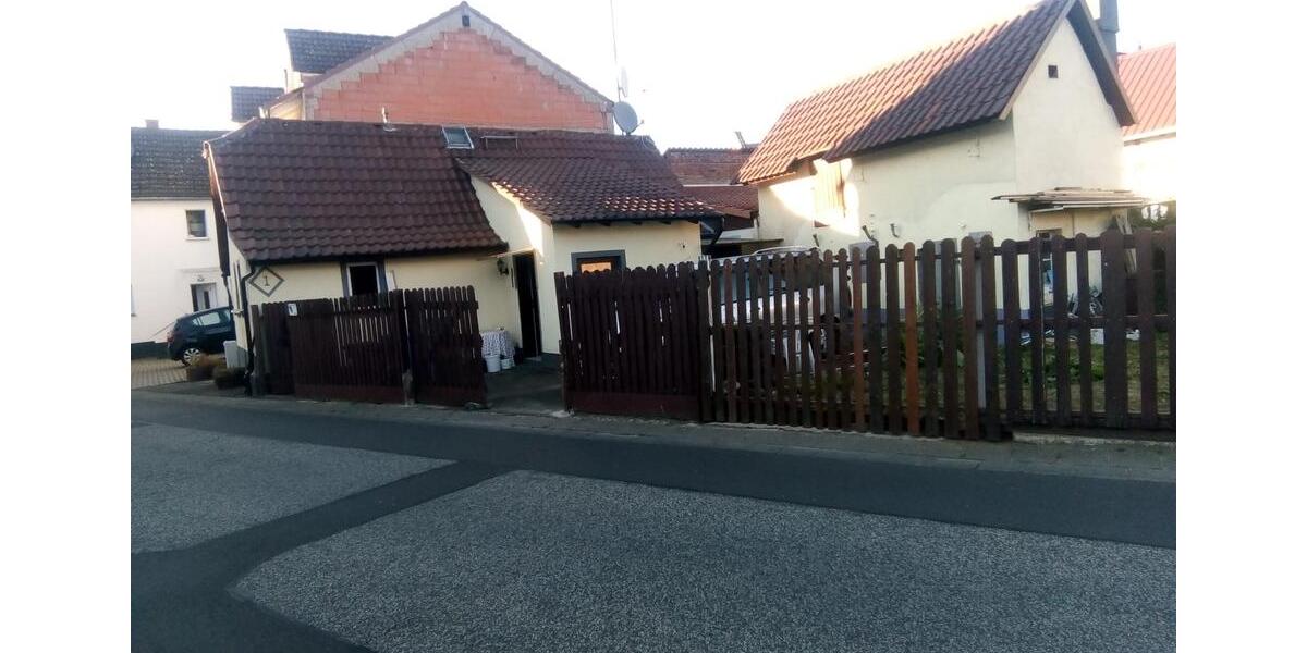 Einfamilienhaus Friedberg (Hessen) - 4 Zimmer, 90 m&sup2;, 160.000&euro; | Angebot:26580516